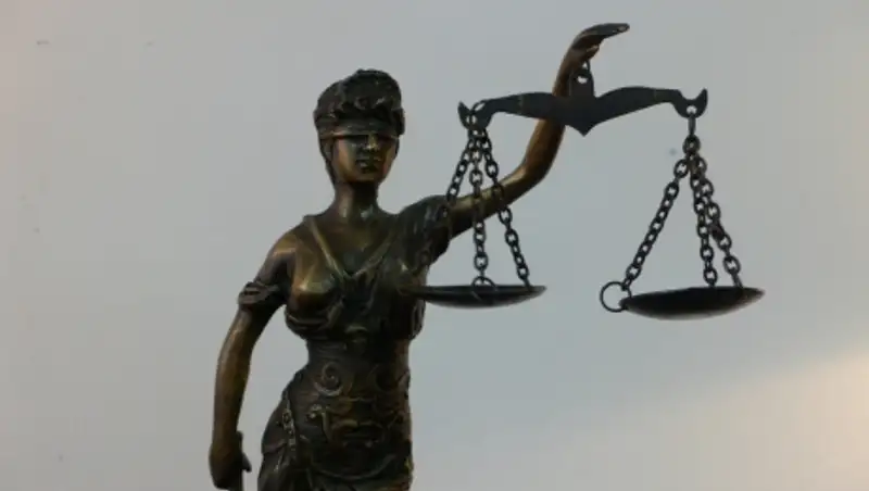 В Новосибирске судят полицейского за избиение подозреваемого