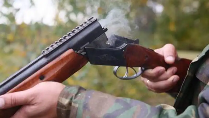 Мужчина открыл стрельбу по прохожим в Екатеринбурге, есть пострадавшие