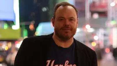 Актера обвинили в домашнем насилии, фото - Новости Zakon.kz от 24.12.2021 23:38