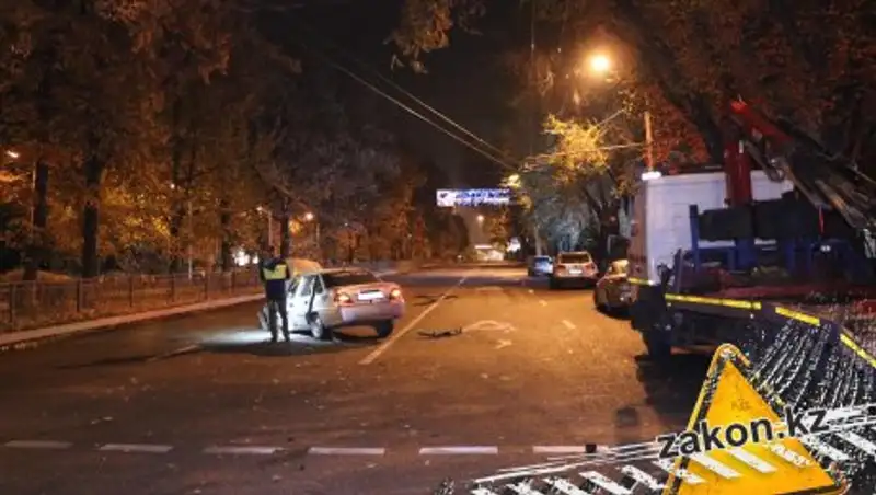 В Алматы Hyundai и Daewoo устроили ДТП