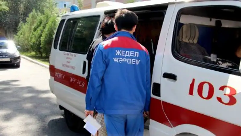 Из-за утечки газа в алматинском кафе пострадали два человека