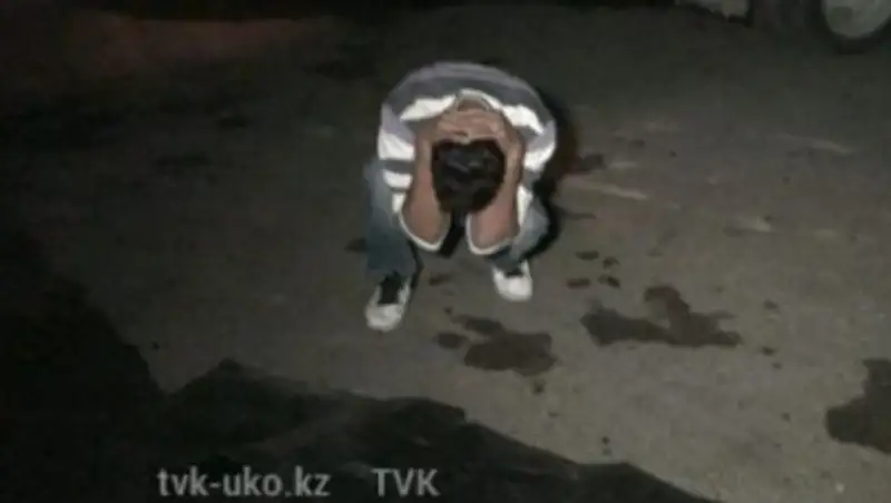 В Шымкенте молодая женщина упала с крыши 12-этажки