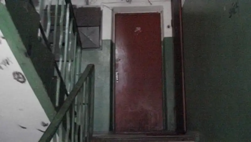 Павлодарец передал свою трехкомнатную квартиру волонтерам