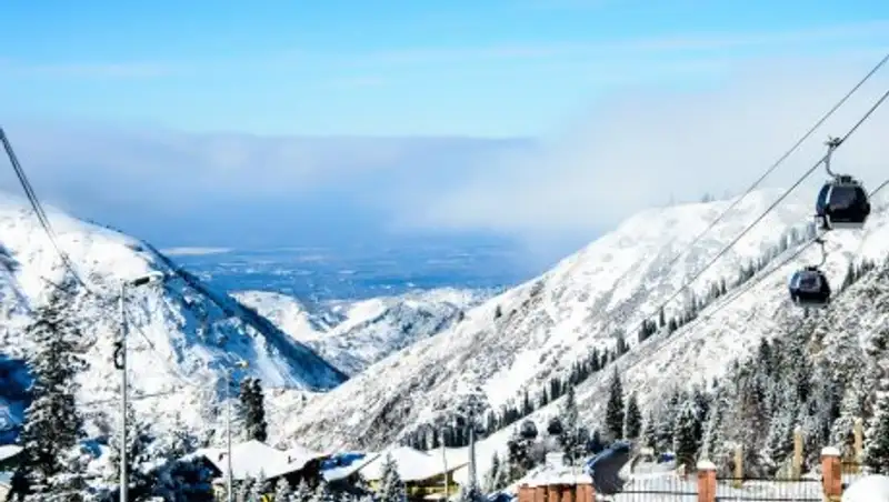 Новогодние праздники многие российские туристы проведут в Алматы