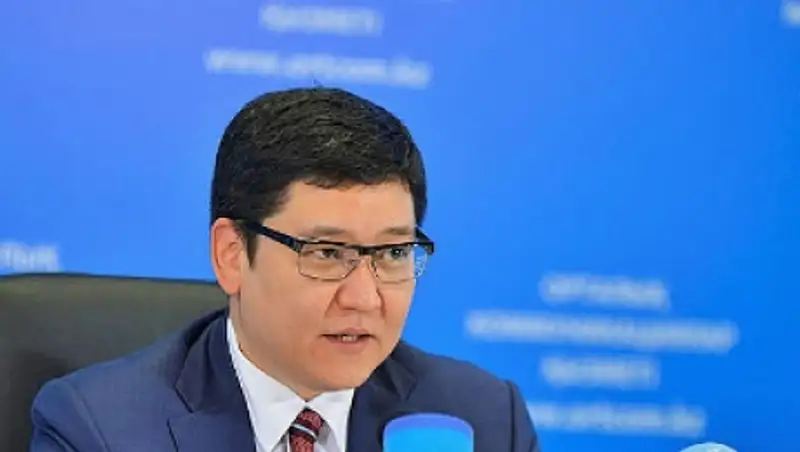 Глава казахстанского КГД сравнил свое ведомство с трехглавой гидрой