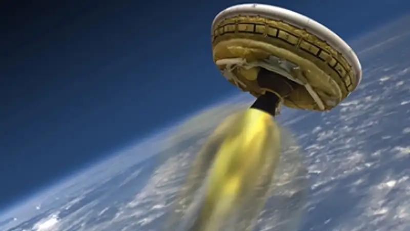 НАСА начало испытания марсианской летающей тарелки