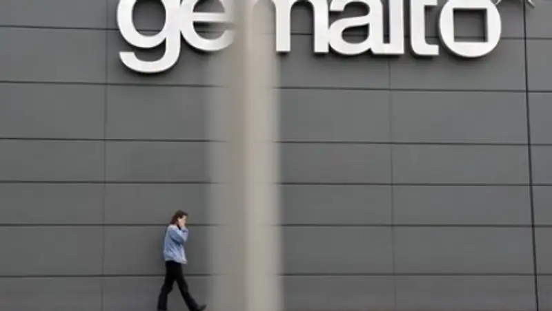 СМИ сообщили о краже спецслужбами данных производителя SIM-карт