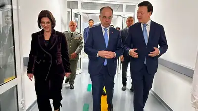 Алексей Цой показал президенту Албании главный медцентр Казахстана, фото - Новости Zakon.kz от 08.09.2023 10:17