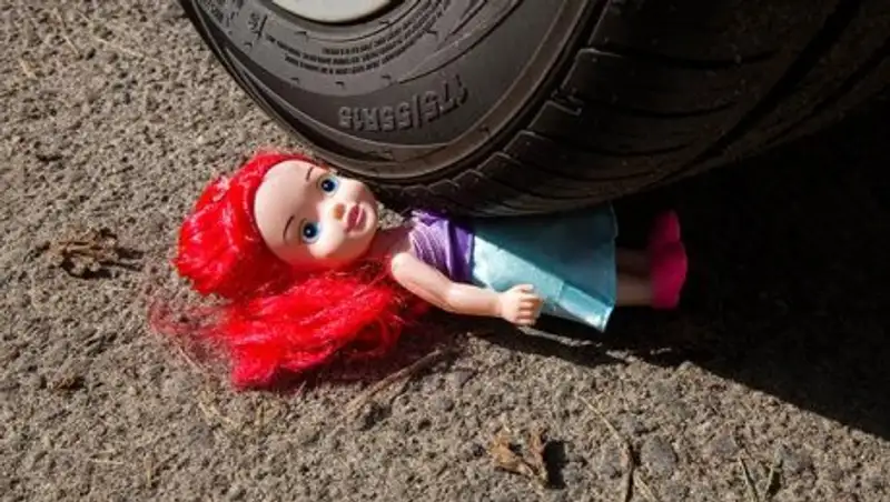 Мать погибшей в ДТП девочки опасается, что виновник-полицейский избежит наказания