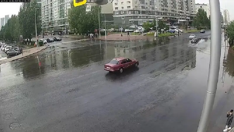 Дождь в Нур-Султане , фото - Новости Zakon.kz от 10.08.2022 17:06