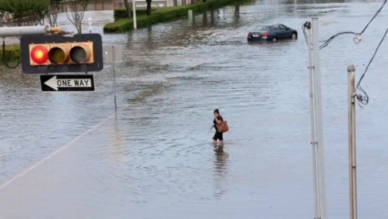 Число жертв наводнений в Техасе и Оклахоме возросло до 28 человек