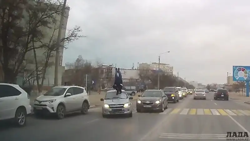 Момент смертельного ДТП попал на видео в Актау