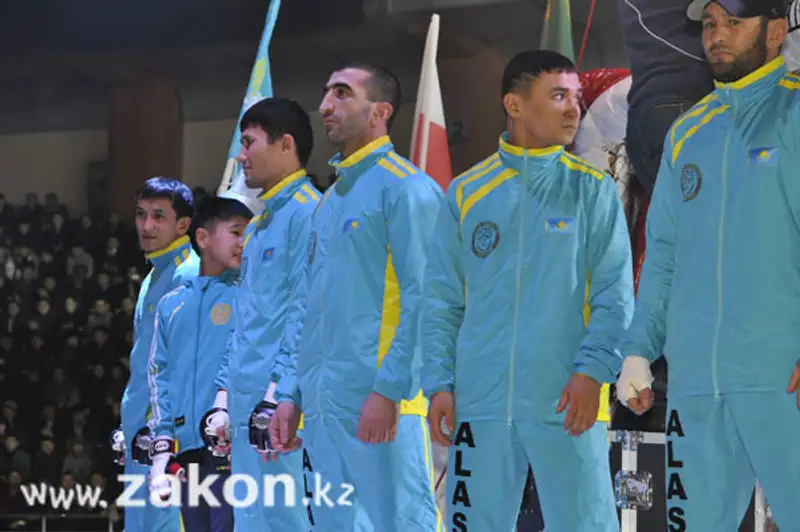 «Атилле» пришла «Смерть». Емельяненко выиграл в Алматы 18 бой в карьере (фото) «Атилле» пришла «Смерть». Емельяненко выиграл в Алматы 18 бой в карьере (фото), фото - Новости Zakon.kz от 22.12.2011 19:31