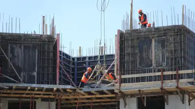 Количество работающих в Казахстане иностранцев сократилось, фото - Новости Zakon.kz от 27.06.2023 09:58