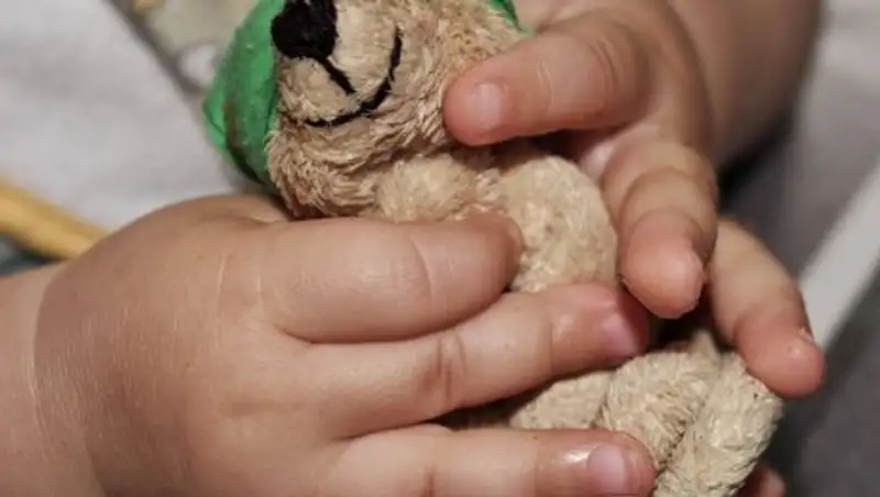 Мать задушила девятимесячного ребенка и выбросила его на помойку