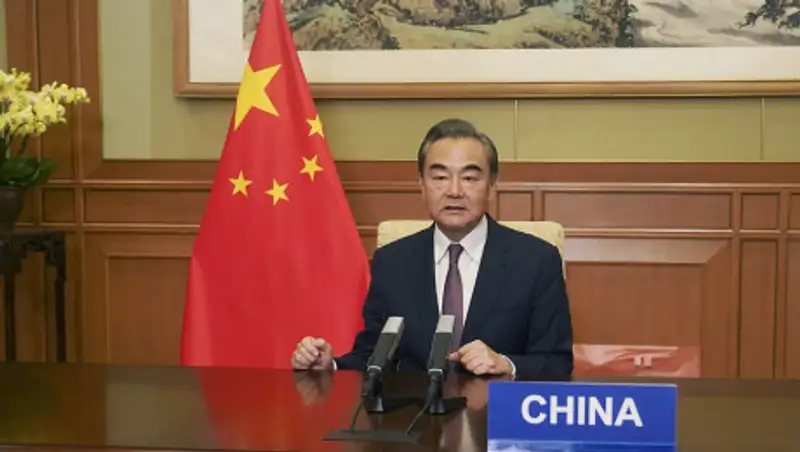 МИД Китая: США лишились разума, нравственности и доверия