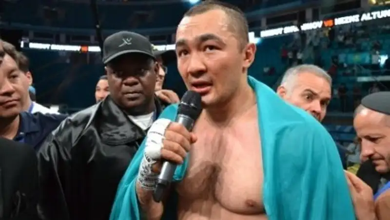 «Это хорошее начало». Шуменов рассказал о победе после возвращения на ринг