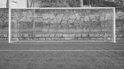В Астане школьника насмерть придавило футбольными воротами, фото - Новости Zakon.kz от 07.08.2023 23:36