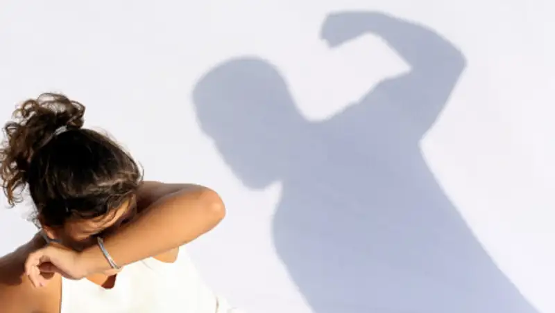 Избитая и едва не изнасилованная алматинка отказалась от претензий к подозреваемому