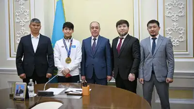 золотая медаль, фото - Новости Zakon.kz от 31.08.2023 21:03