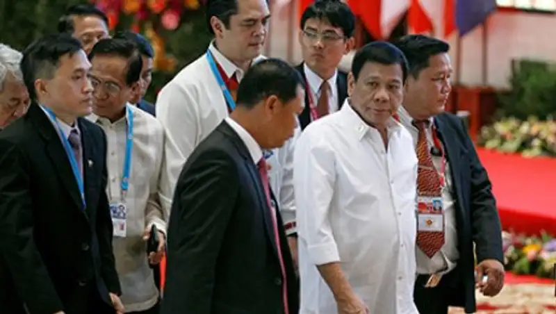 Китай собрался укреплять отношения с Филиппинами после оскорбления Обамы