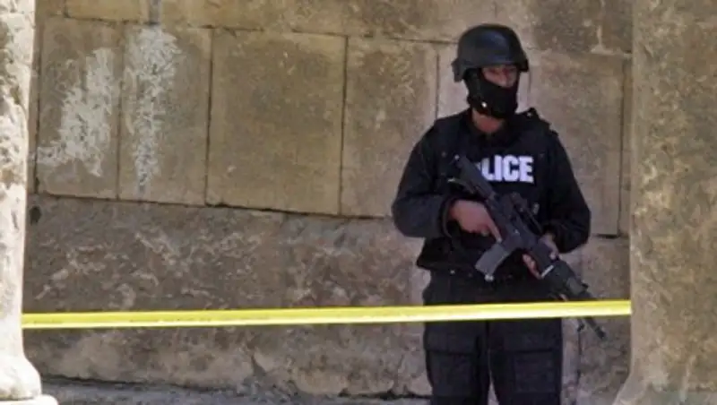 В средневековом замке в Иордании боевики взяли в заложники туристов