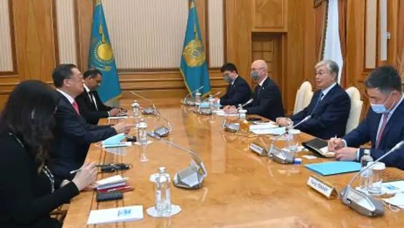 Президенту рассказали о планах по строительству четырех городов-спутников