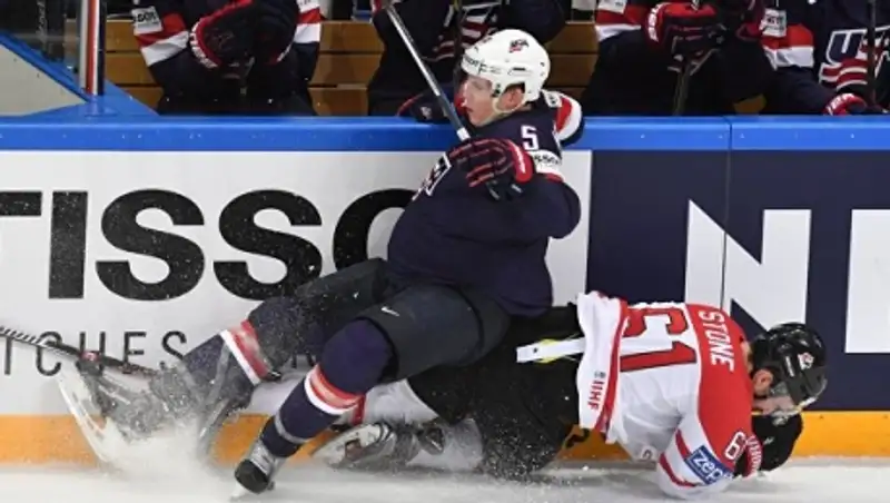 Хоккеисты сборной Канады победили команду США и вышли в финал ЧМ