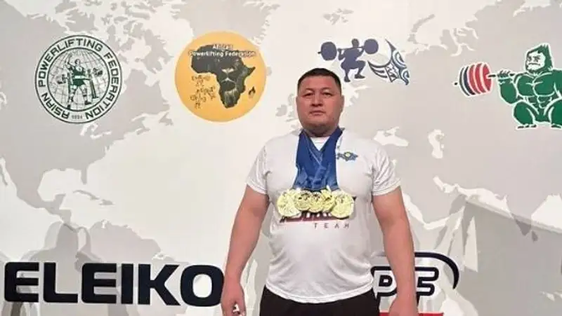 Казахстанец стал восьмикратным чемпионом по пауэрлифтингу в Гонконге