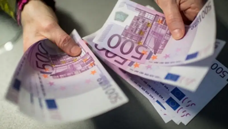 ЕЦБ сообщил, что оценивает возможность вывода из обращения купюры в €500