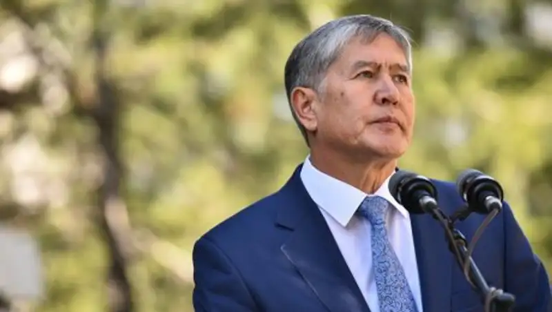 Президент Кыргызстана написал и исполнил новую песню — «Энекем»