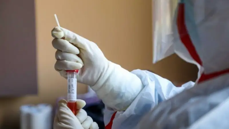 Около 24 млрд тенге выплатили врачам, перенесшим COVID-19