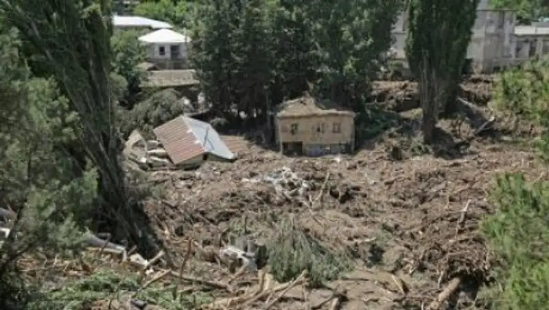 Вблизи Тбилиси снова сошел оползень