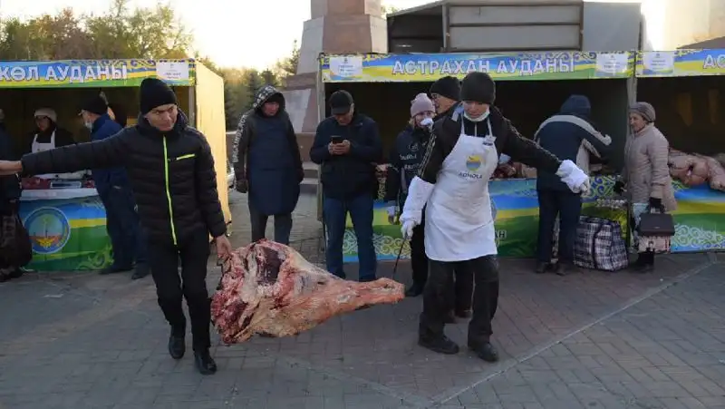 мясо с ярмарки, фото - Новости Zakon.kz от 01.10.2022 12:42
