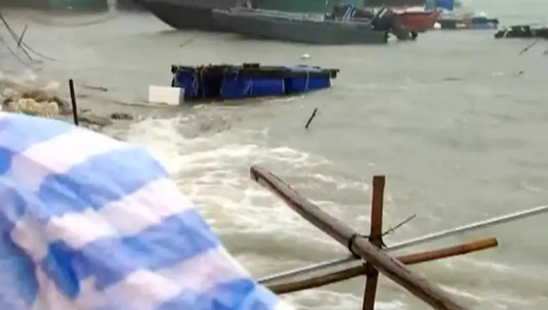 Южный Китай и Гонконг оказались во власти мощного тайфуна Нида