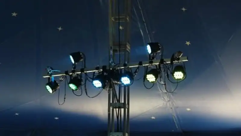 Падение воздушной гимнастки в цирке попало на видео