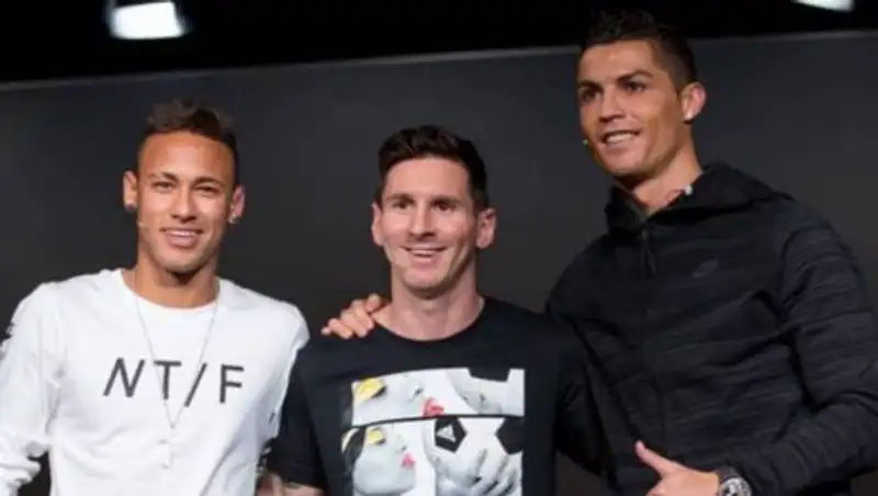 Сколько зарабатывают Месси, Роналду и Неймар