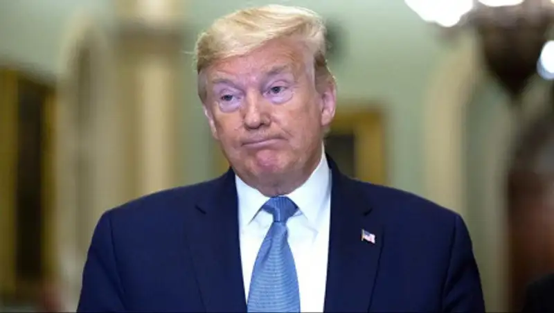 Впервые в истории объявлено о "масштабном бедствии" на всей территории США