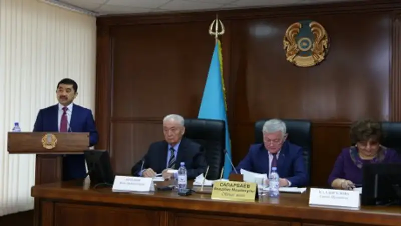 Сапарбаев: Необходимо усилить взаимодействие государства и общества в решении проблем