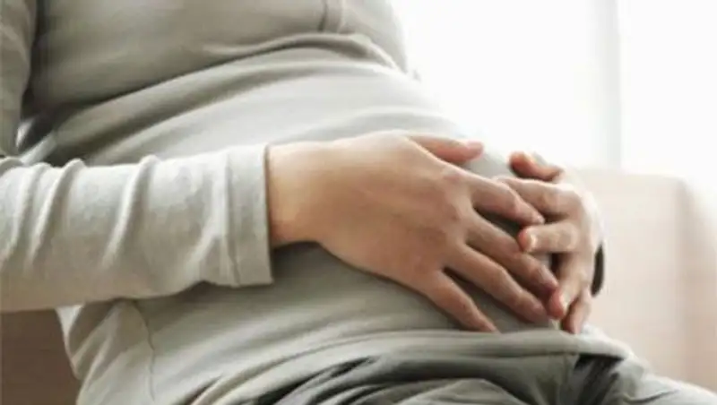 В Усть-Каменогорске 15-летняя школьница родила у себя дома, ребенок погиб