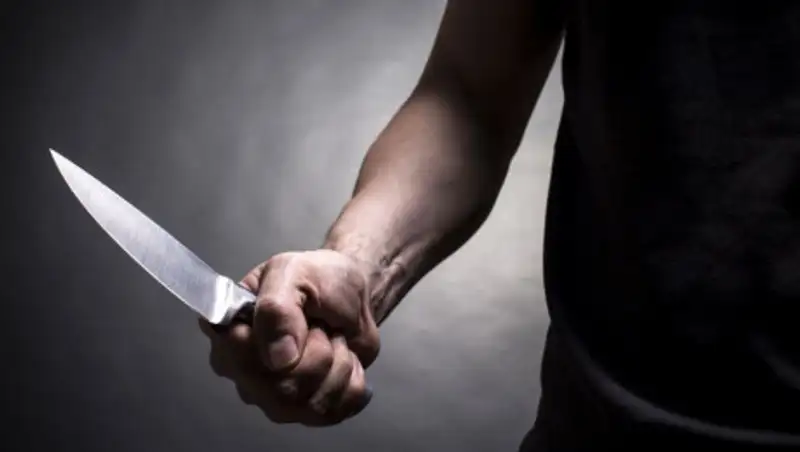 Мужчина с ножом атаковал прохожих во Франции