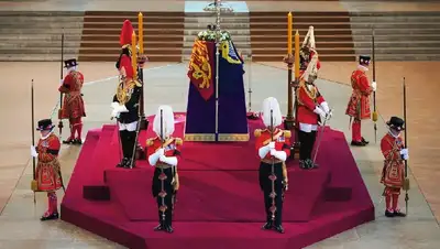 Дэвид Бэкхем простоял в очереди к гробу Елизаветы II 12 часов, фото - Новости Zakon.kz от 17.09.2022 09:12