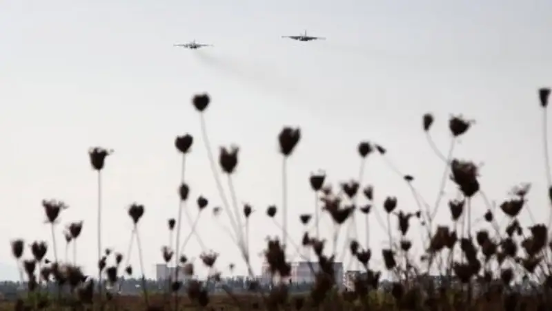 Пентагон расследует инцидент с ударом ВВС США по своим союзникам в Сирии