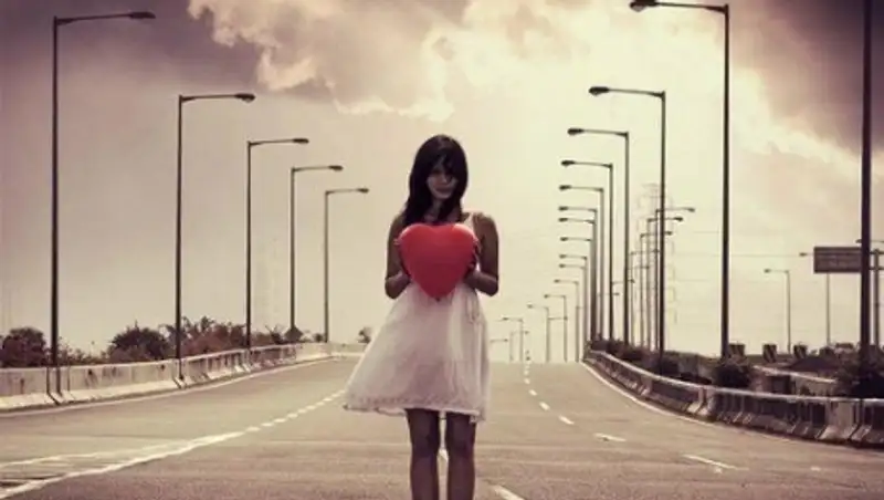 В Актобе оштрафовали мать забеременевшей ученицы 9 класса