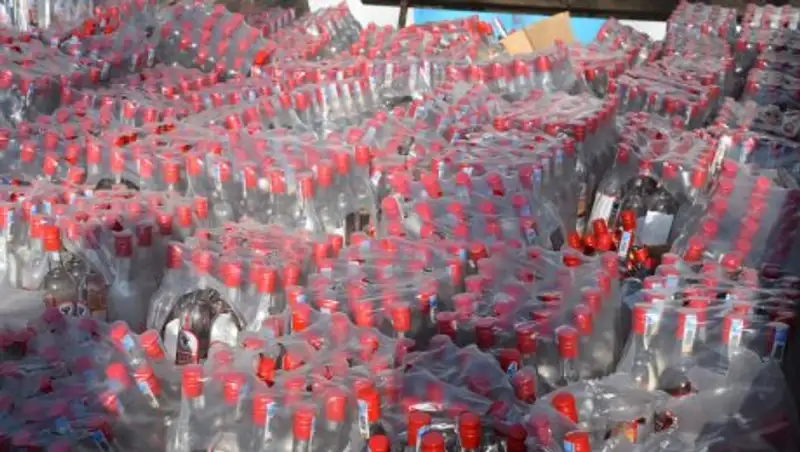 Десятки тысяч бутылок "паленого" спиртного изъято с начала года в Алматы и области