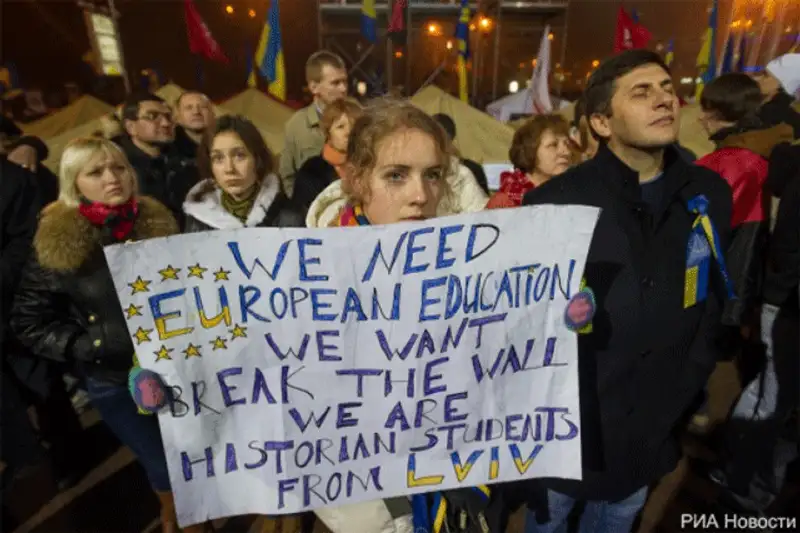 «Беркут» выгнал украинскую оппозицию с Майдана Независимости
