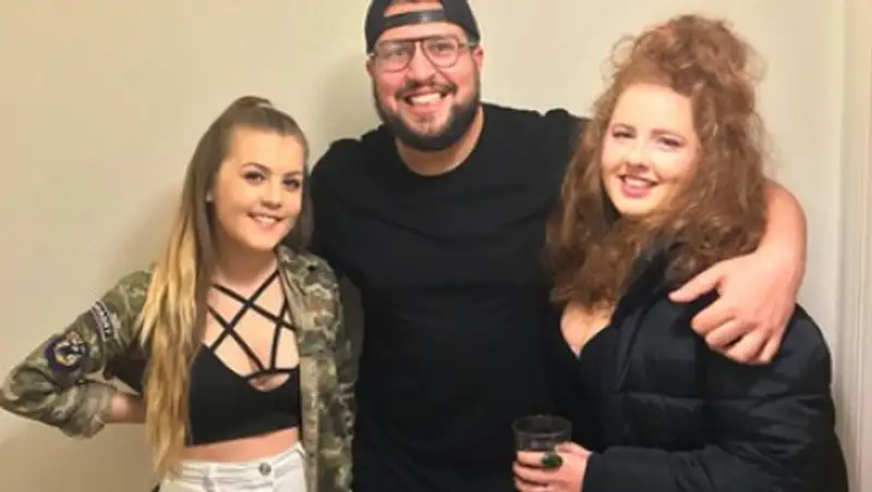 Британец пожил с двумя девушками и раскрыл женские секреты