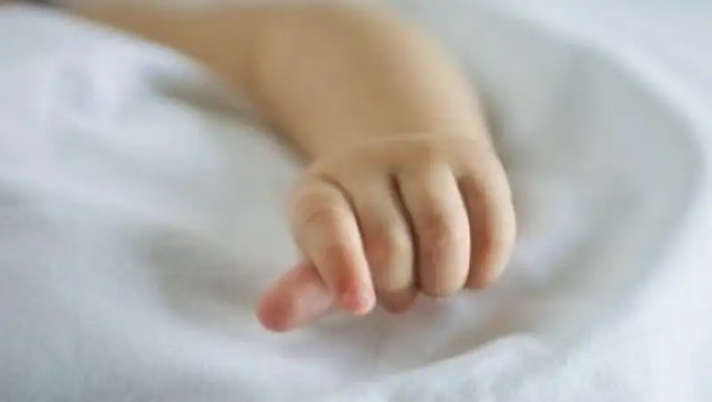 В Хабаровском крае мать оставила ребенка без пищи и воды на две недели