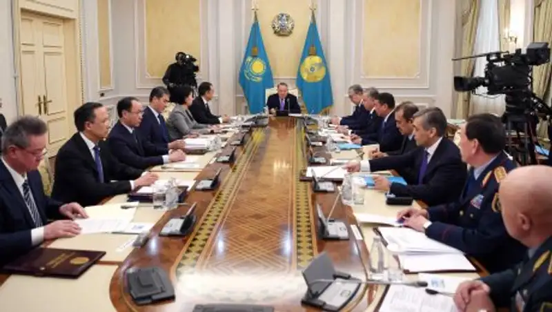 Назарбаев высказался о внешних факторах, способных повлиять на Казахстан