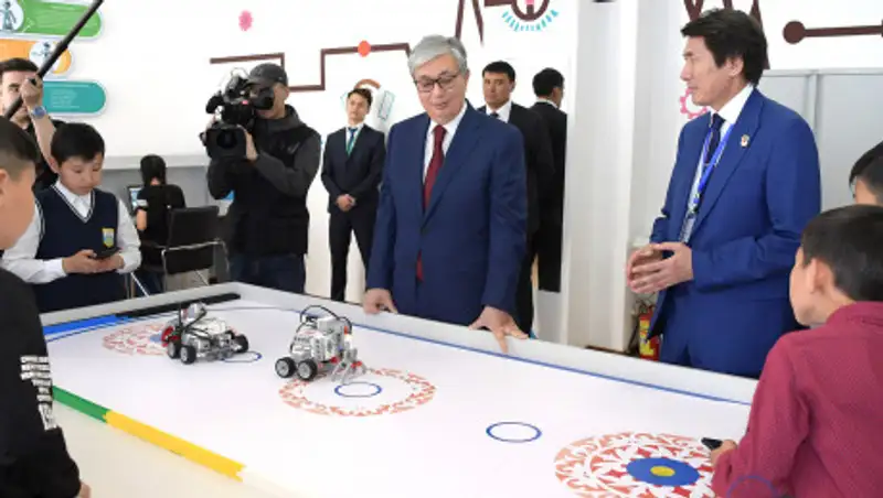 Опубликован видеообзор рабочей недели Касым-Жомарта Токаева